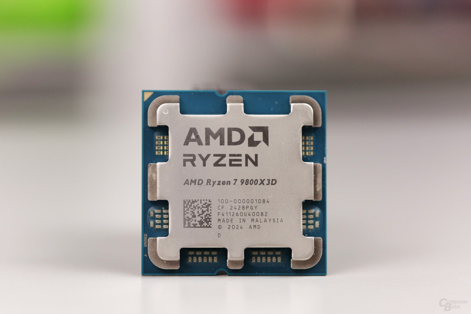 AMD Ryzen 7 9800X3D