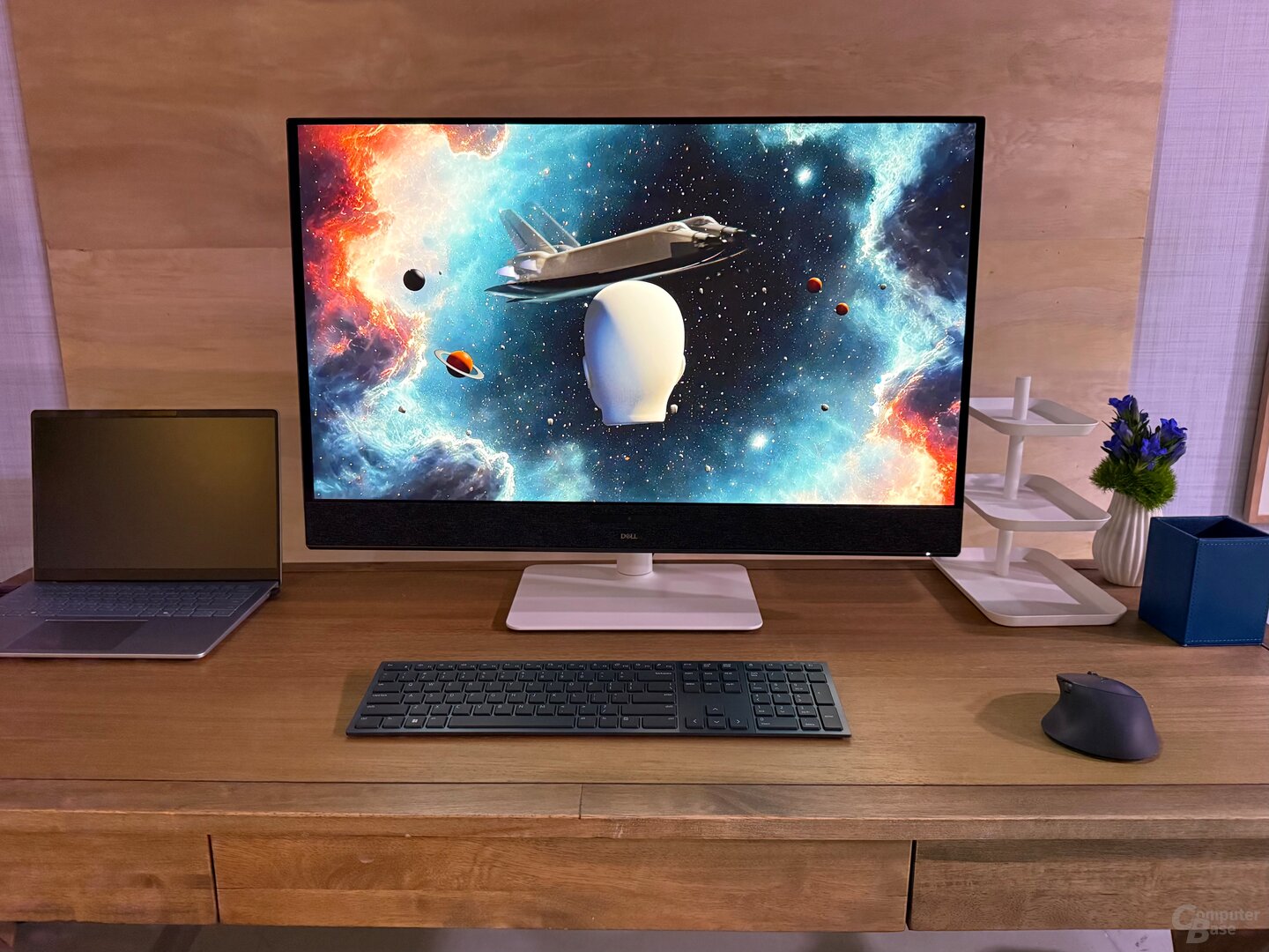 Monitor Dell Plus con audio spaziale 3D