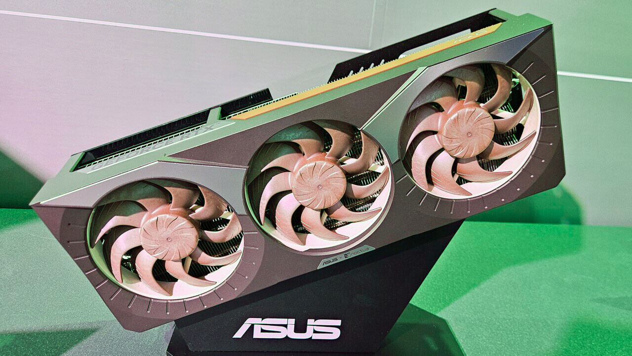 Blackwell to Braun: The Asus GeForce RTX 5080 Noctua Edition measures 38.5 cm in length