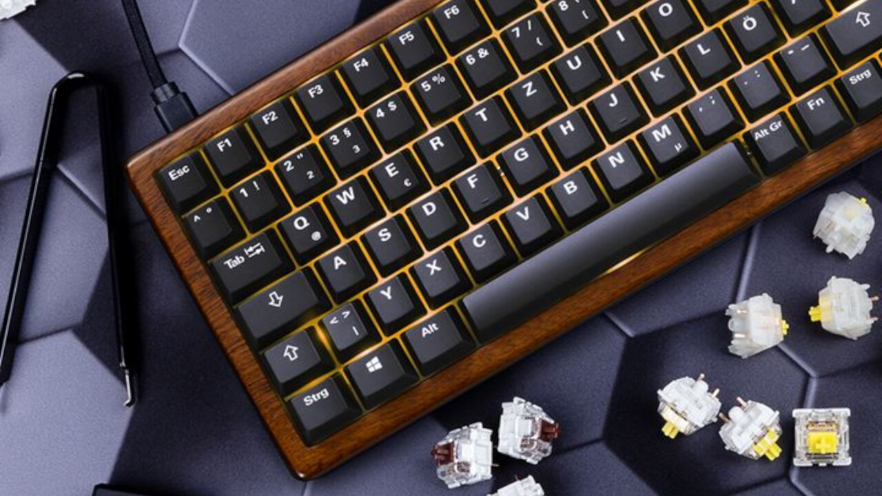 SGK50 S2, S3 och S4 PBT: Sharkoon bygger tre tangentbord i äkta trä